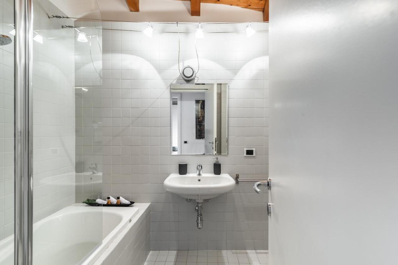 A Casa Nuccia Mansarda By Holiday Solutions Como Exteriér fotografie