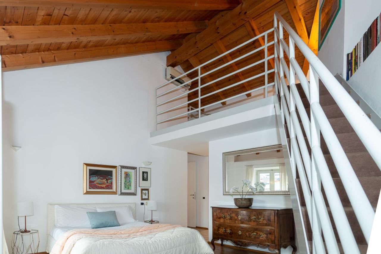 A Casa Nuccia Mansarda By Holiday Solutions Como Exteriér fotografie